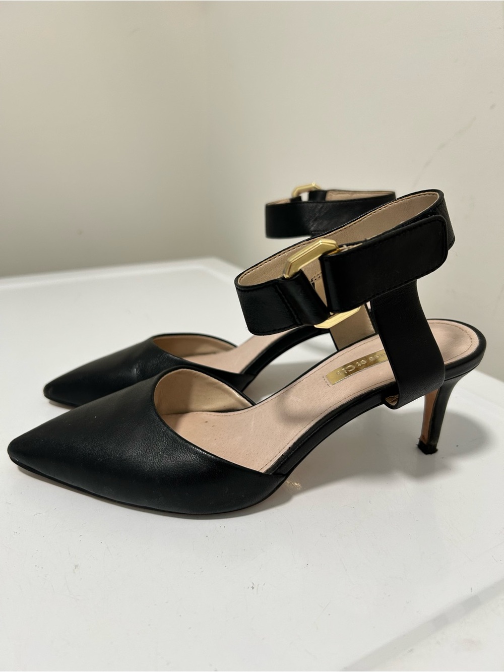 Louise et Cie Grettah Ankle Strap Heels Black Size 6